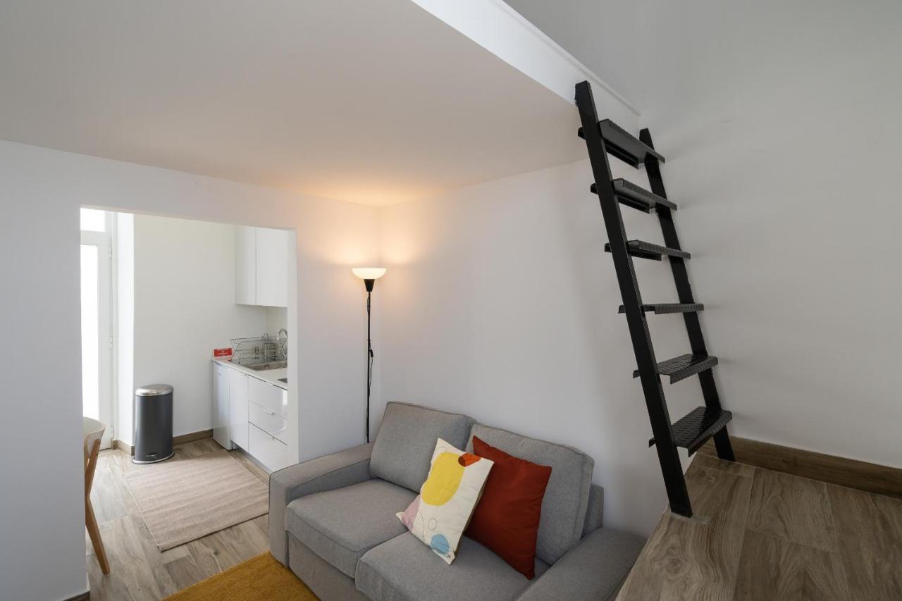 Tia Anica House II - Apartment With Terrace In Central Fuseta Beach Village Екстер'єр фото
